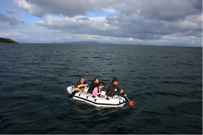  Testing the dinghy in Loch Scresort, Rùm – Mike, Alex, Anna, Alexis (photo: Erik)